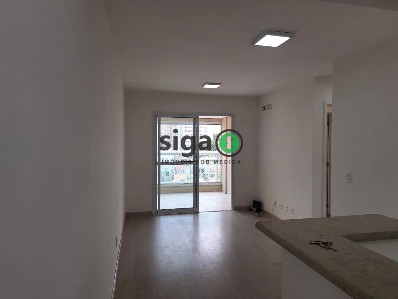 Foto do imóvel Apartamento reformado 2 Dormitórios com Suíte, Varanda e Vaga
