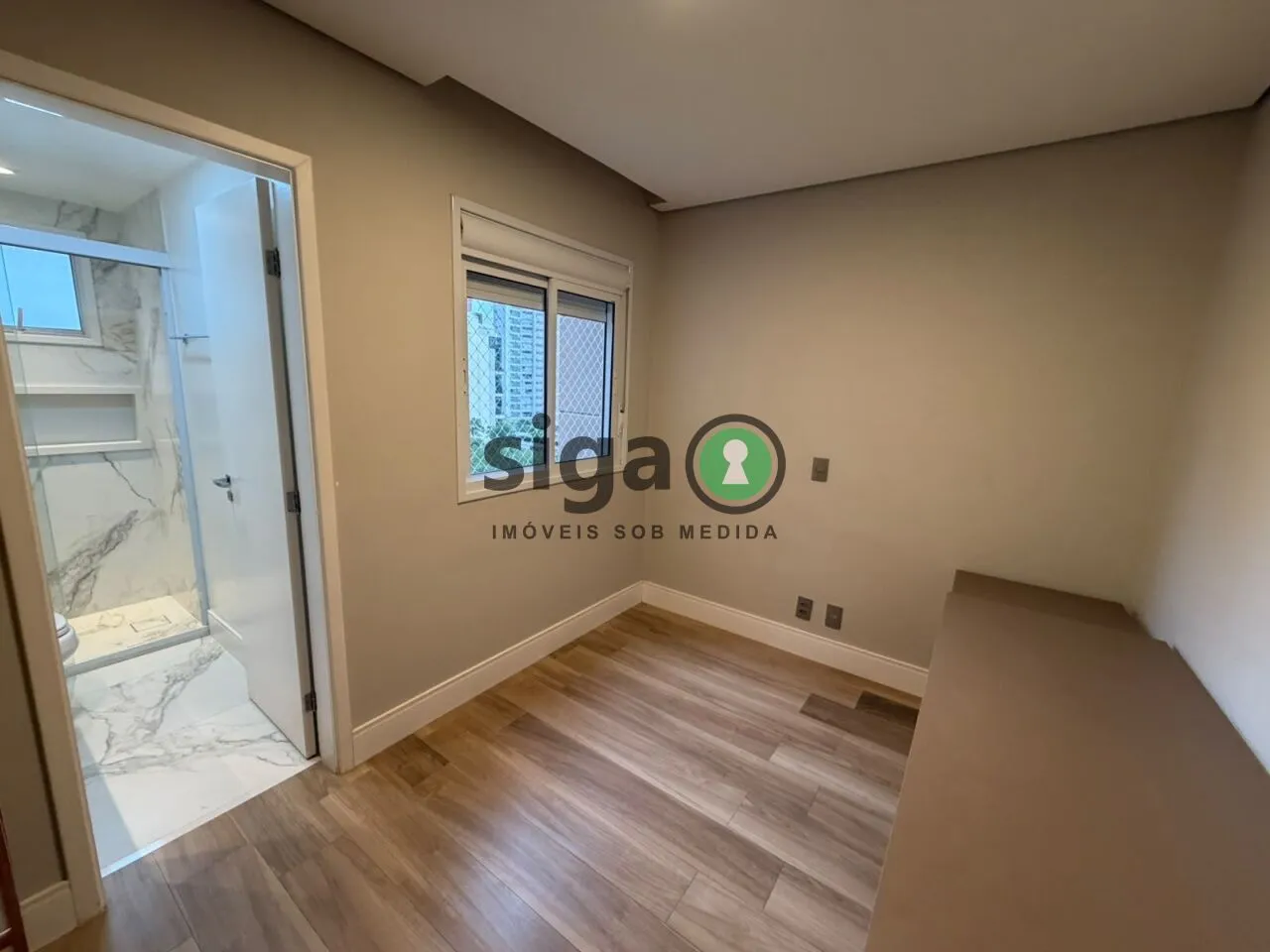 Imagem APARTAMENTO MOBILIADO A VENDA NO PANAMBY COM 2 SUÍTES, 2 VAGAS E DEPÓSITO!