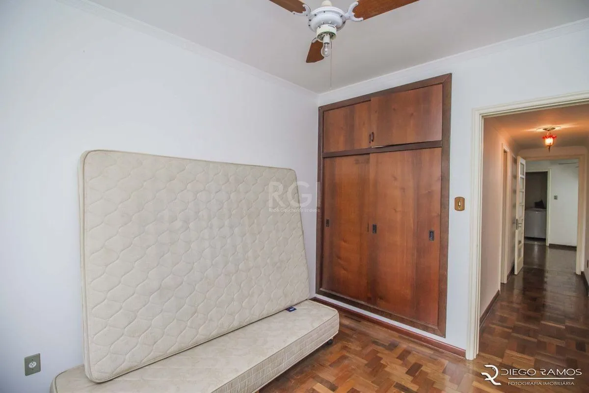 Imagem Apartamento para Venda - 96m², 3 dormitórios, 1 vaga - Menino Deus