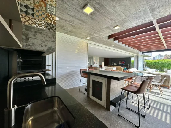 Imagem Casa 5 Dormitórios - Bairro Atlantida