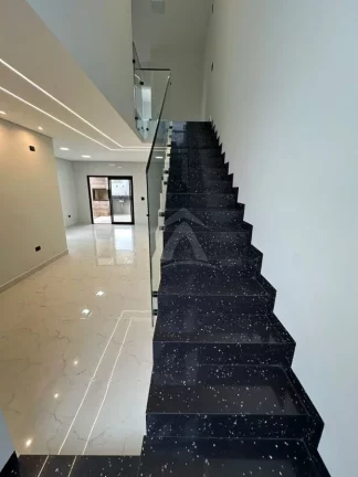 Imagem SOBRADO COM PISCINA, 3 QUARTOS SENDO 1 SUÍTE COM CLOSET, ITAPEMA DO NORTE