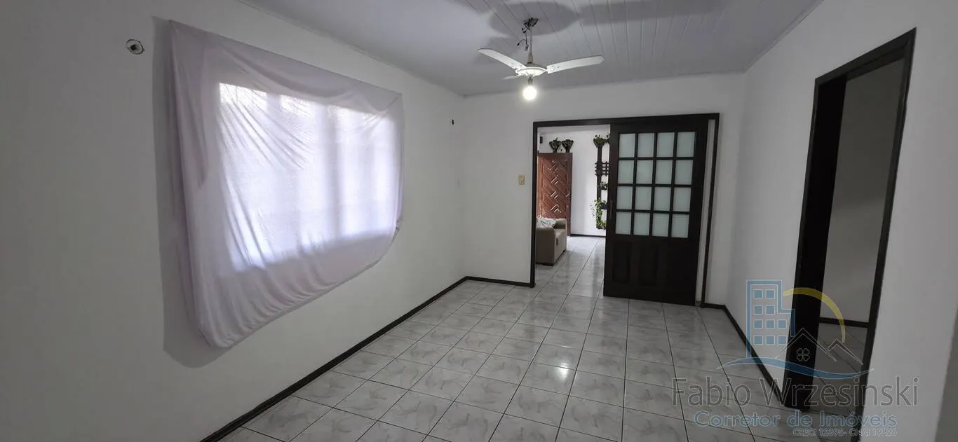 Imagem Casa Averbada à Venda no Bairro Itaum, 4 dormitórios