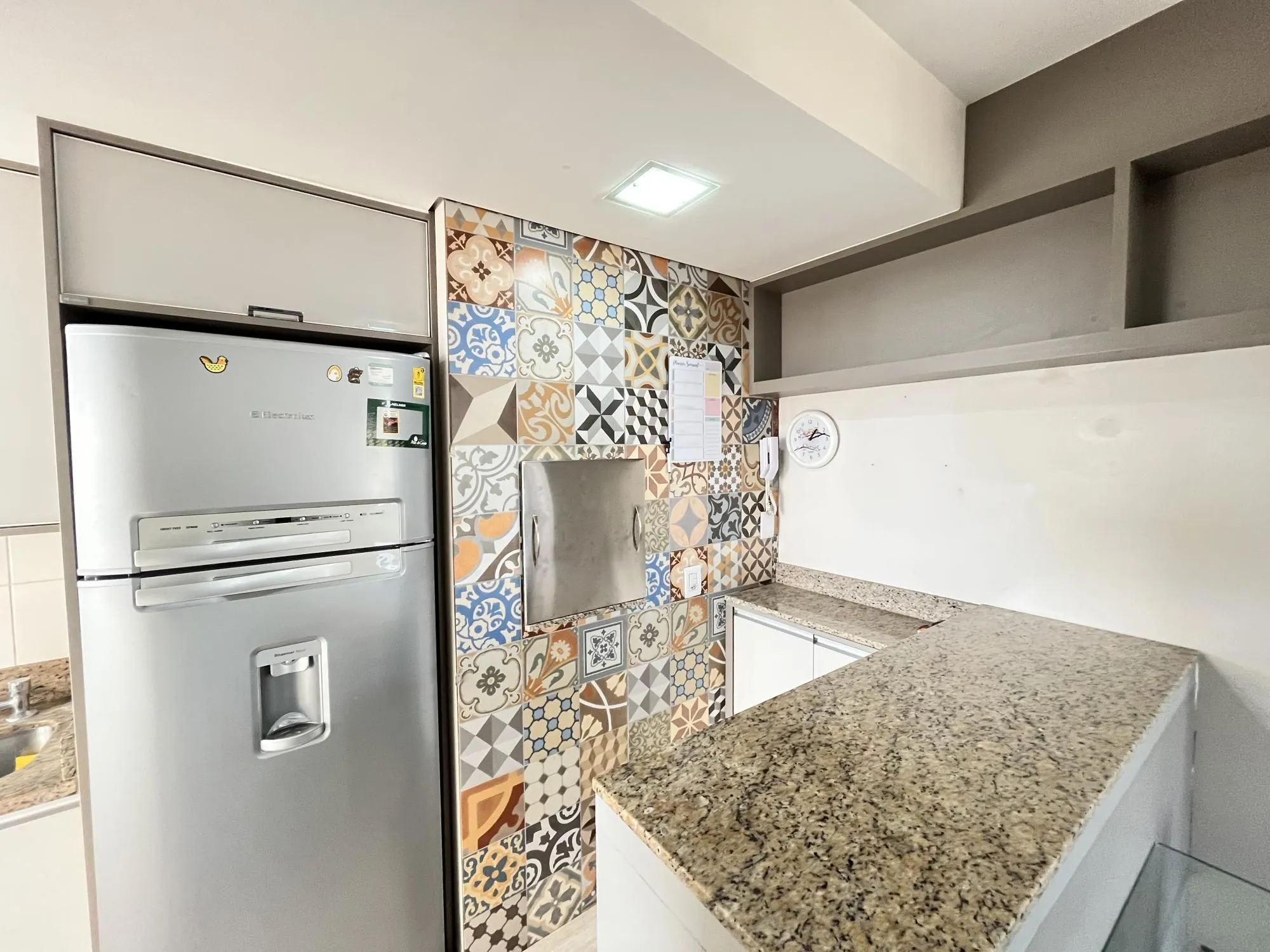 Imagem Apartamento de 3 quartos, semi mobiliado, suíte e 1 vaga de garagem