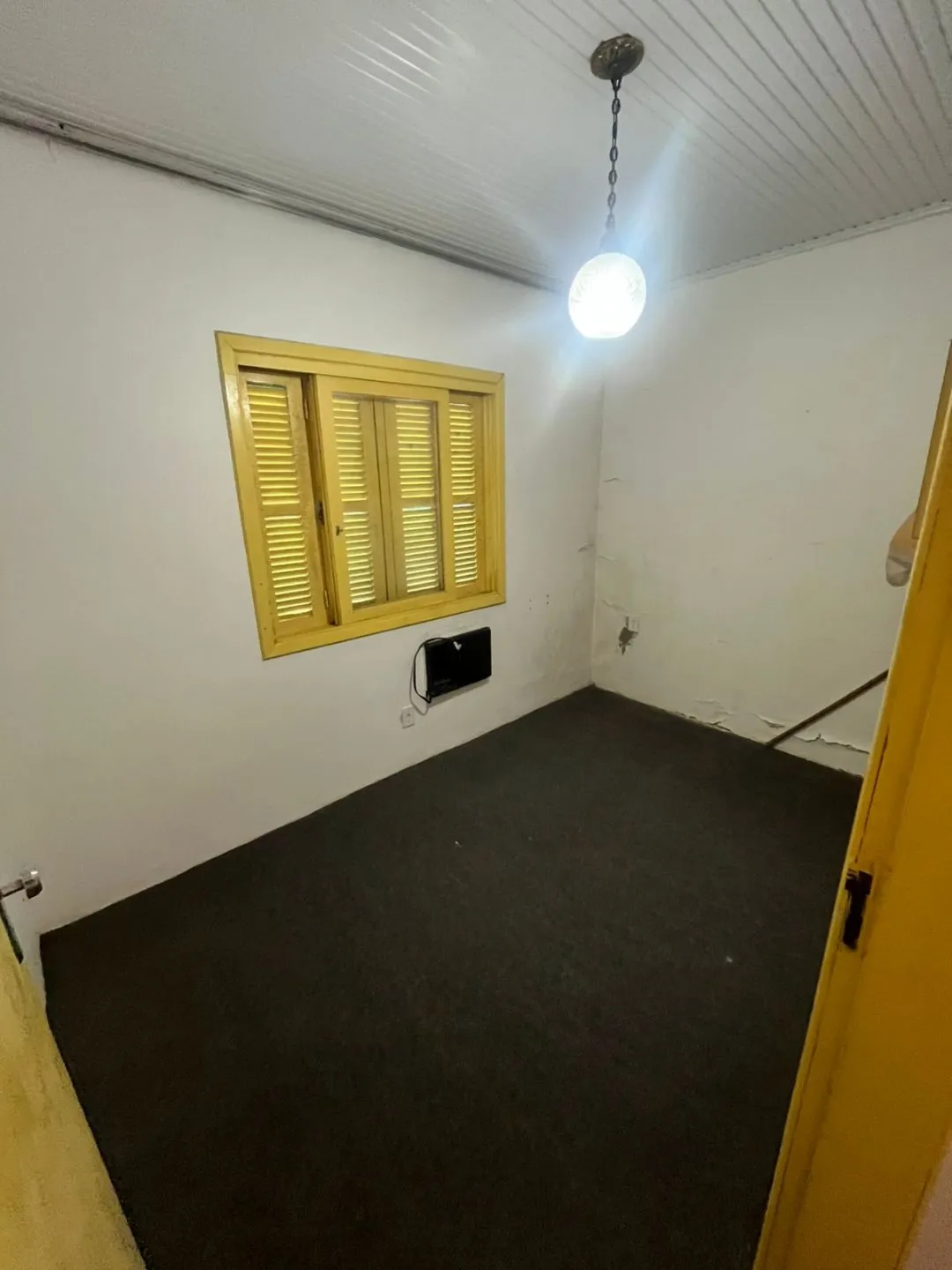 Imagem ÓTIMA OPORTUNIDADE - DUAS CASAS NO MESMO PÁTIO!