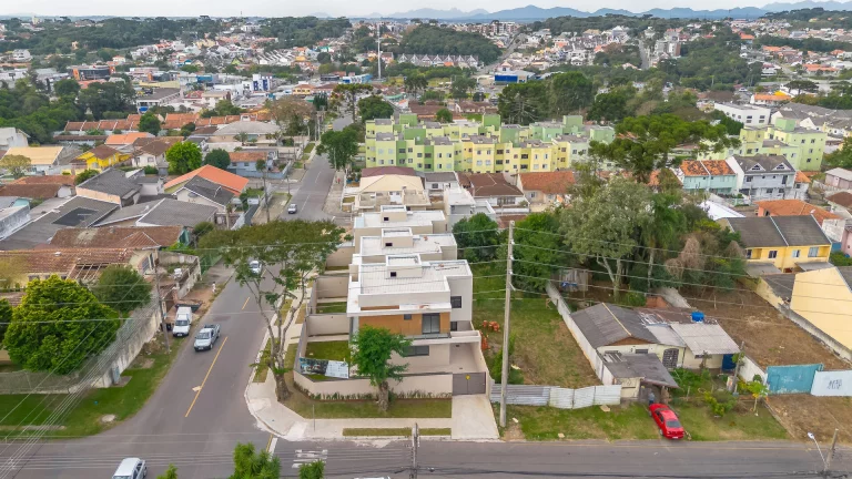 Imagem Sobrado Alto Padrão a venda com 3 suítes no Uberaba