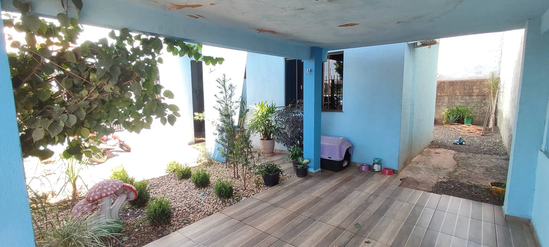 Imagem Casa à venda com sala comercial em São Miguel do Iguaçu - Bairro Cataratas - Imóvel de esquina com churrasqueira e energia solar