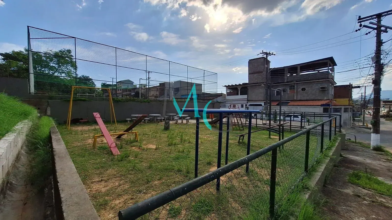 Imagem Casa à 3 quartos 110m² a venda por R$ 400.000,00 em Campo Grande, Rio de Janeiro, RJ