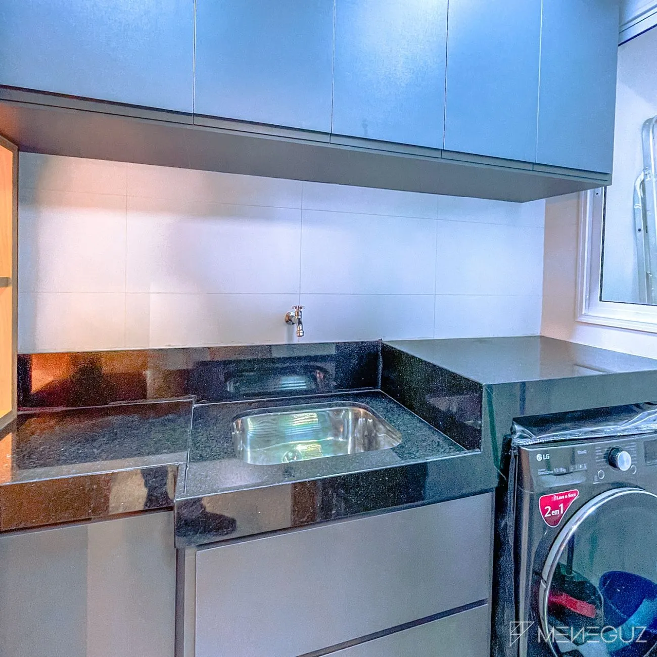 Imagem Apartamento 3 Quartos a venda de para Frente Mar da Praia do Morro finamente mobiliado e decorado