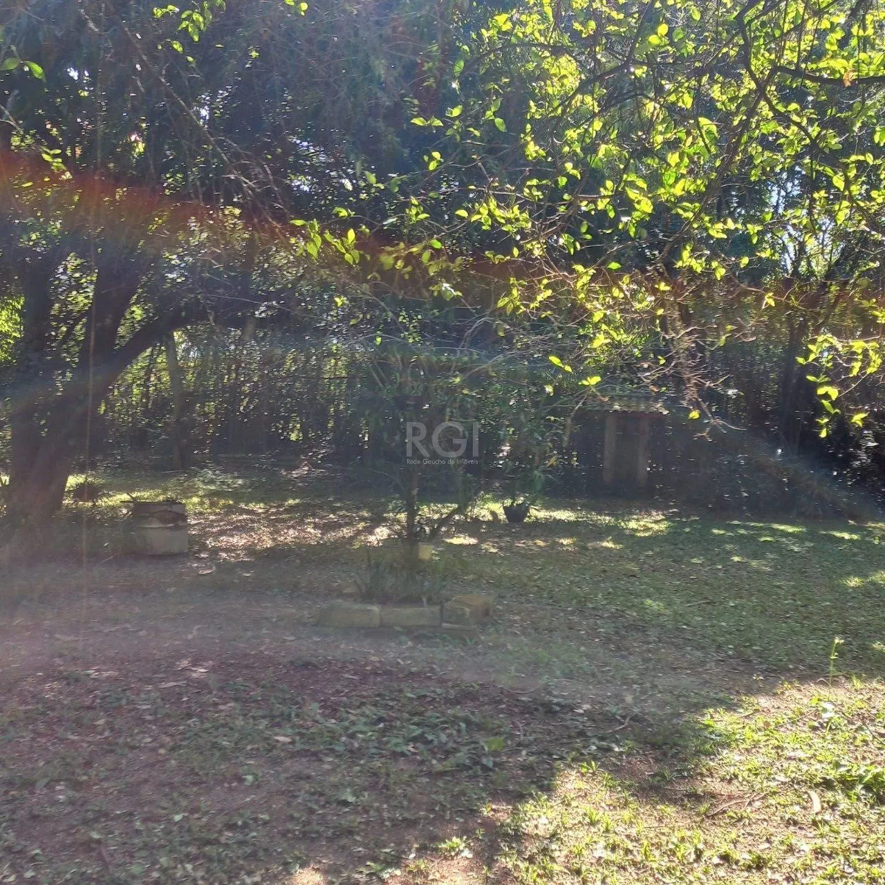 Imagem Terreno para Venda - 0m², 0 dormitórios, Belém Novo, Porto Alegre