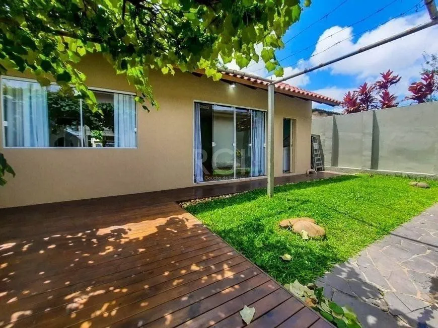 Imagem Excelente casa com 3 dormitórios e 3 vagas de garagem