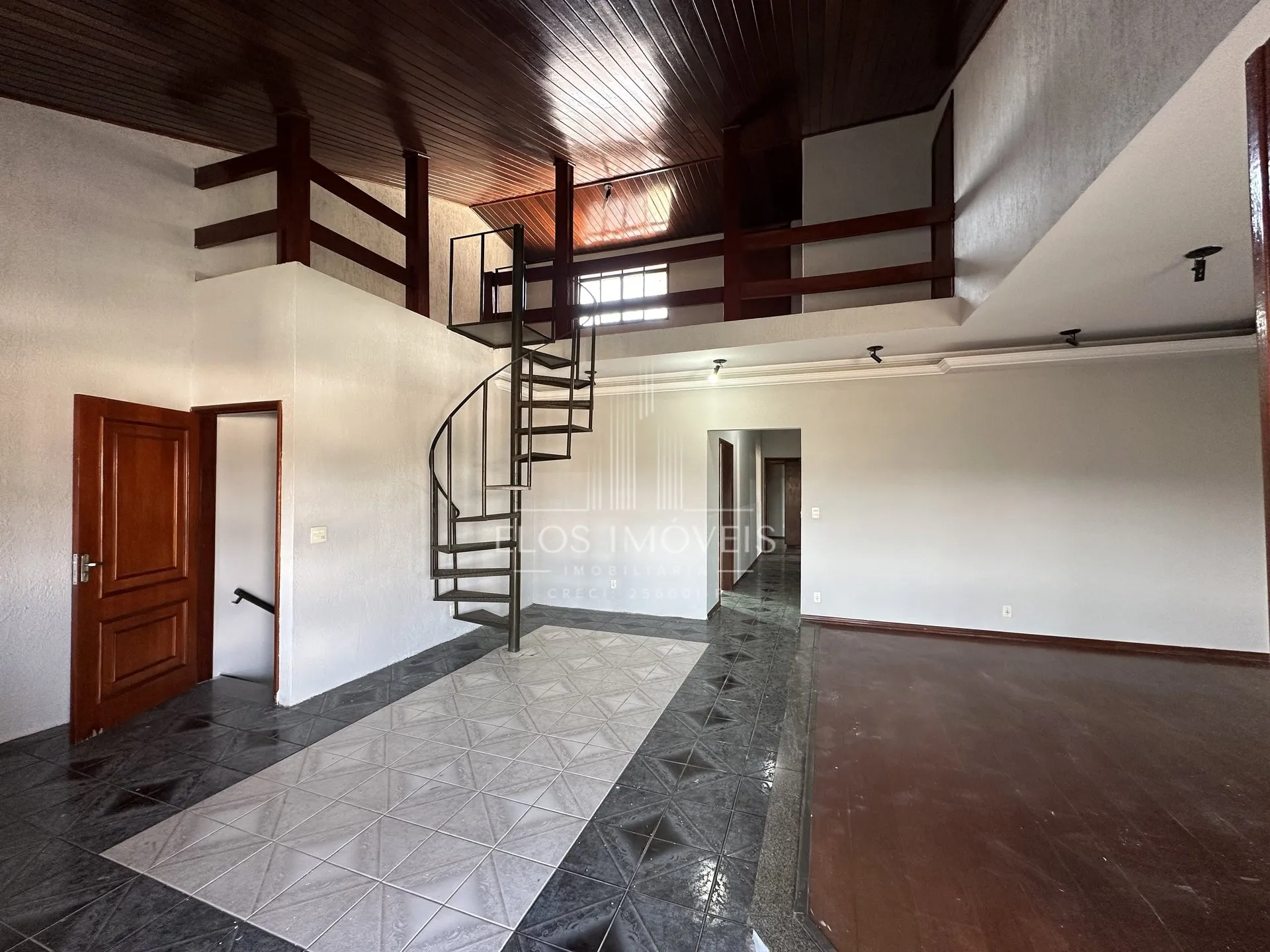 Foto do imóvel Sobrado de 5 quartos, 434m² no bairro Vila Queiroz, em Limeira em Rua Baianinha, 492 - Vila Queiroz, Limeira - SP