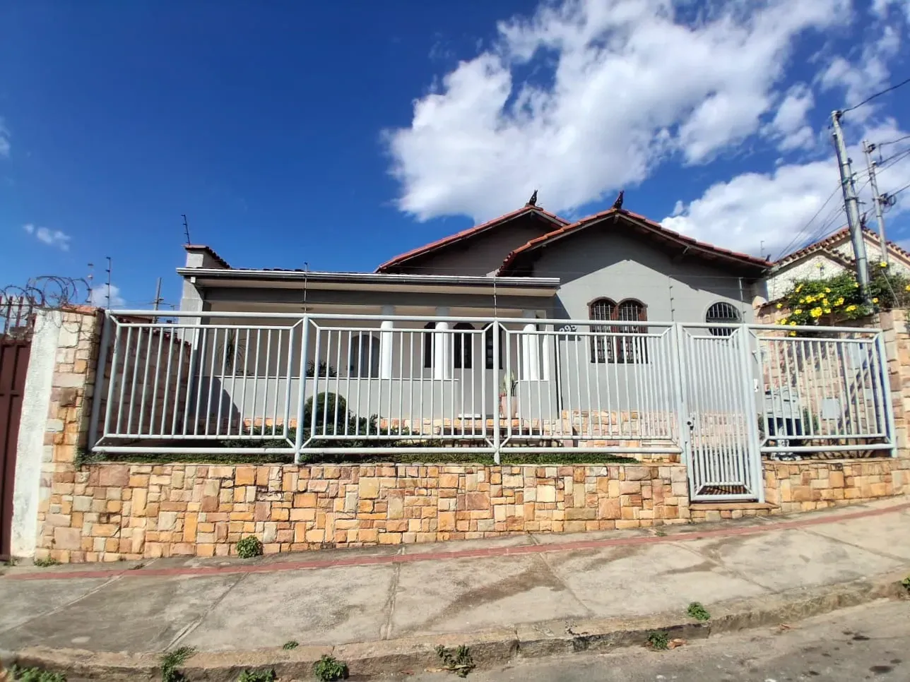 Foto do imóvel Casa com 4 Quartos à Venda, 313 m² em Rua Borborema, 295 - Renascença, Belo Horizonte - MG