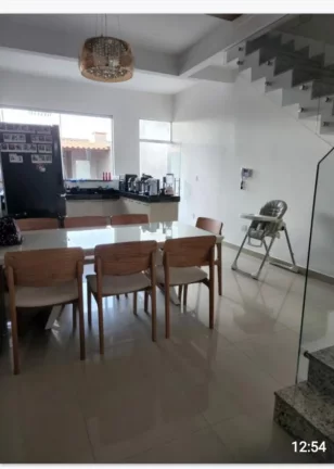 Imagem CASA LINDA DE TRES QUARTOS