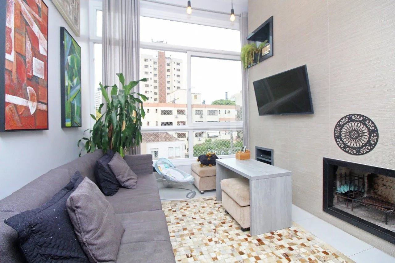Imagem Cobertura para Venda - 106.84m², 3 dormitórios, sendo 2 suites, Petrópolis