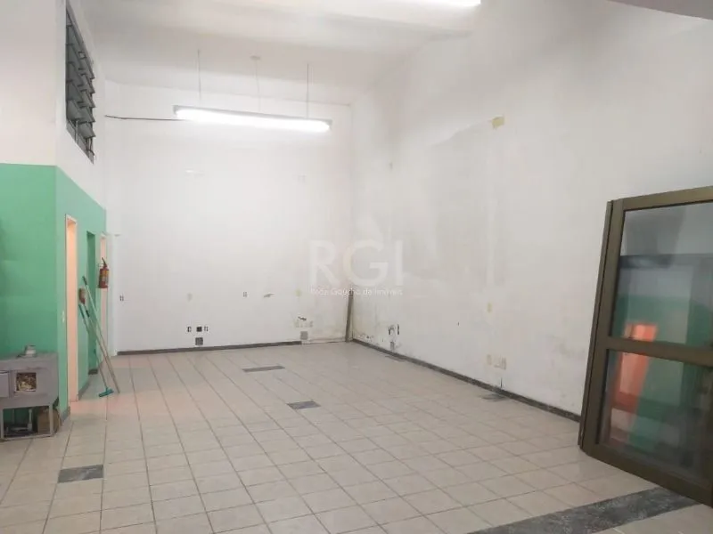 Imagem Loja para Locação na av crsitóvao prox total - 600m²,