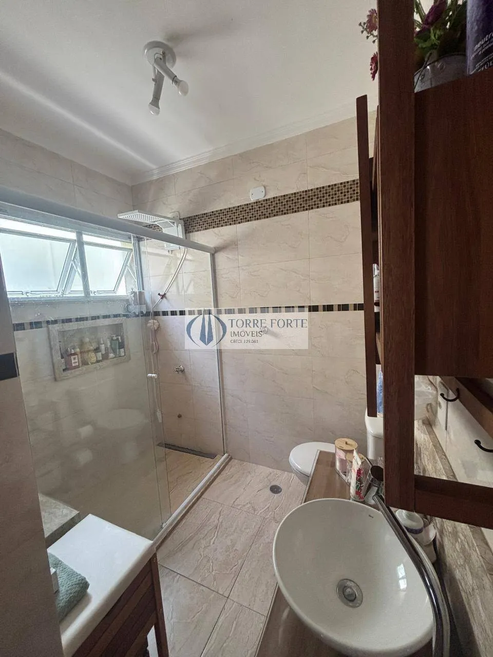 Imagem Ótima casa em condomínio fechado com 140 m² 3 suítes 2 vagas de garagem
