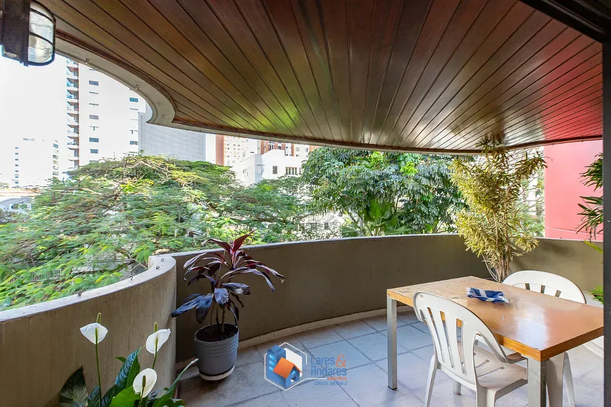 Imagem Apartamento para venda em Moema com 4 quartos, sendo 4 suítes, 200m²