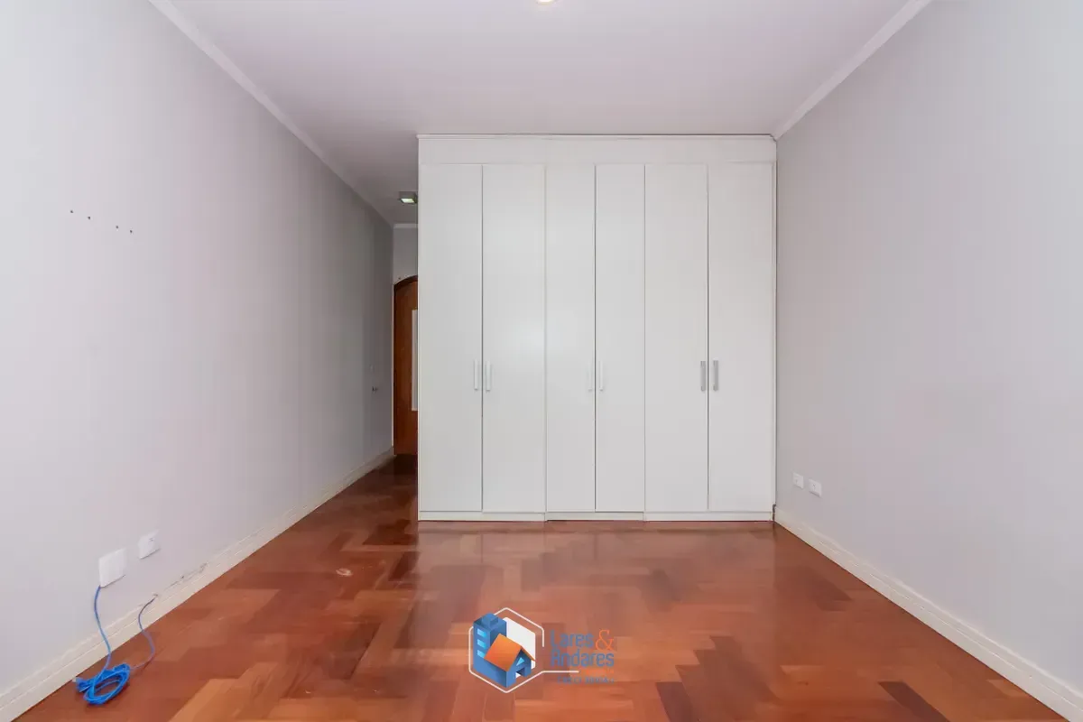 Imagem Sobrado para venda em Jardim Avelino com 3 quartos, sendo 1 suíte, 207m²