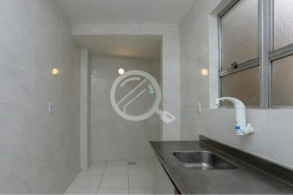 Imagem Apartamento de 42m² de área privativa, reformado, fundos, silencioso, possui 1 dormitório, amplo ...