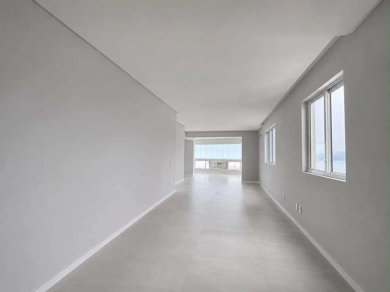 Imagem Apartamento com vista para o mar à venda com 139m2 por R$ 4.200.000,00