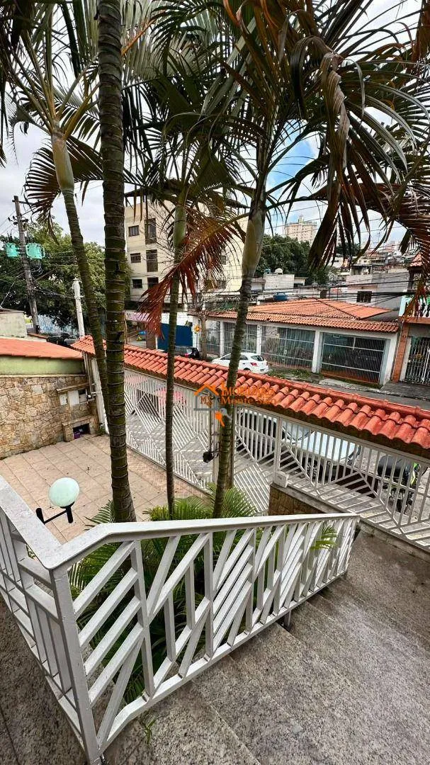 Imagem Casa Sobreposta com Piscina em Localização Privilegiada | 390 m² de Terreno