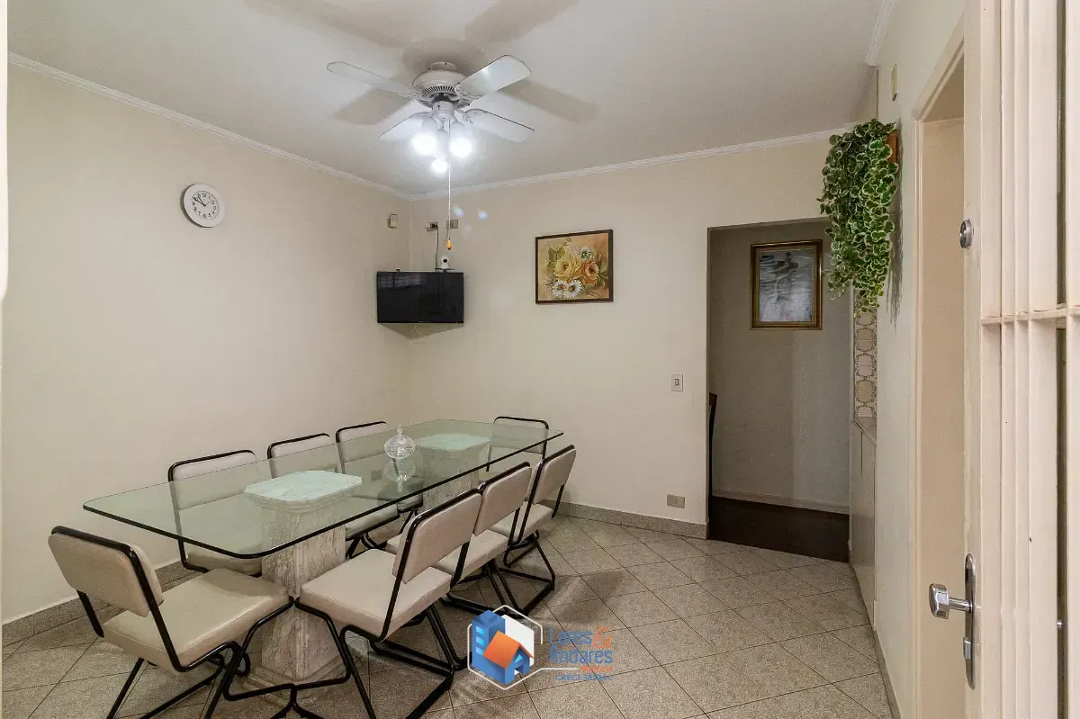 Imagem Casa para venda em Parque São Domingos com 3 quartos, sendo 1 suíte, 246m²