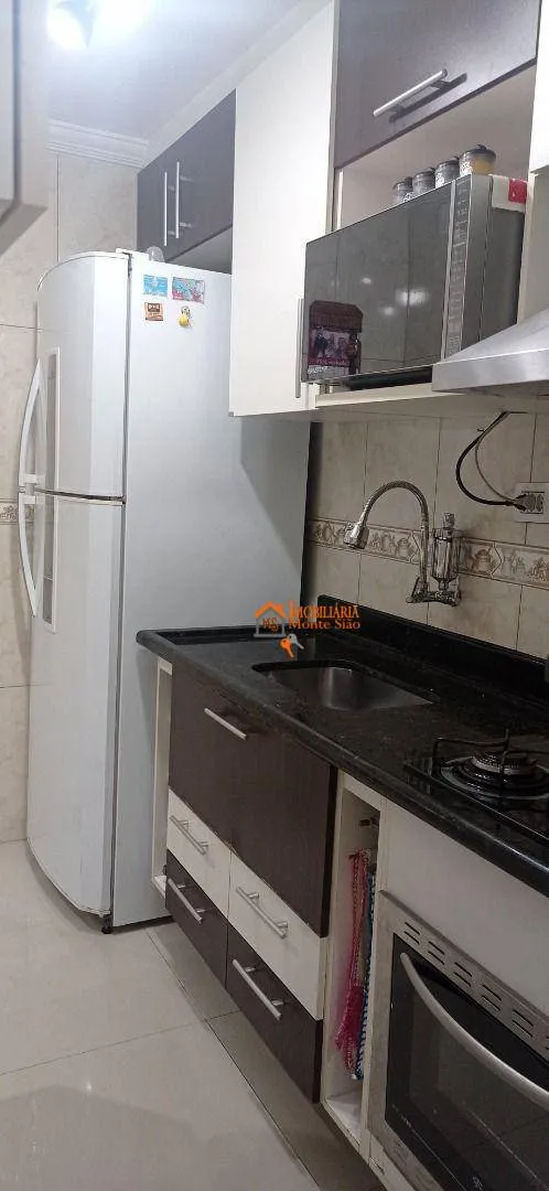Imagem Apartamento com 2 dormitórios à venda, 51 m² por R$ 210.000,00 - Jardim Silvestre - Guarulhos/SP