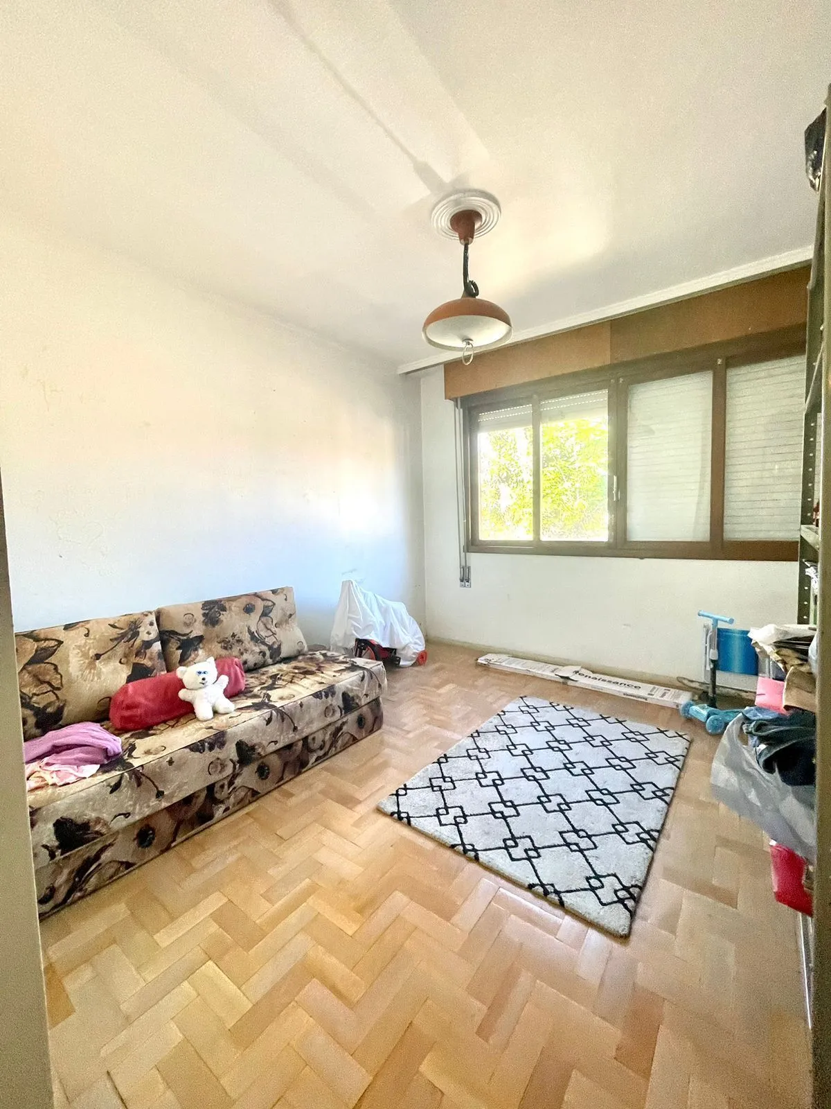 Imagem Sobrado Com 4 dormitórios, 1 suíte e 228M² no Bairro Petrópolis -Porto Alegre