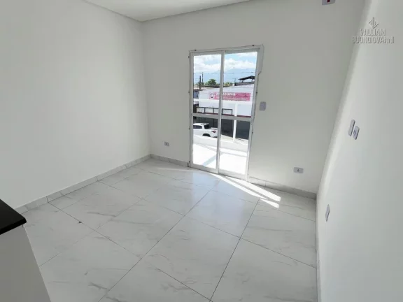Imagem Casa de condomínio na Vila Tupi, 2 Dormitórios com Suíte! Sobreposta com Sacada!