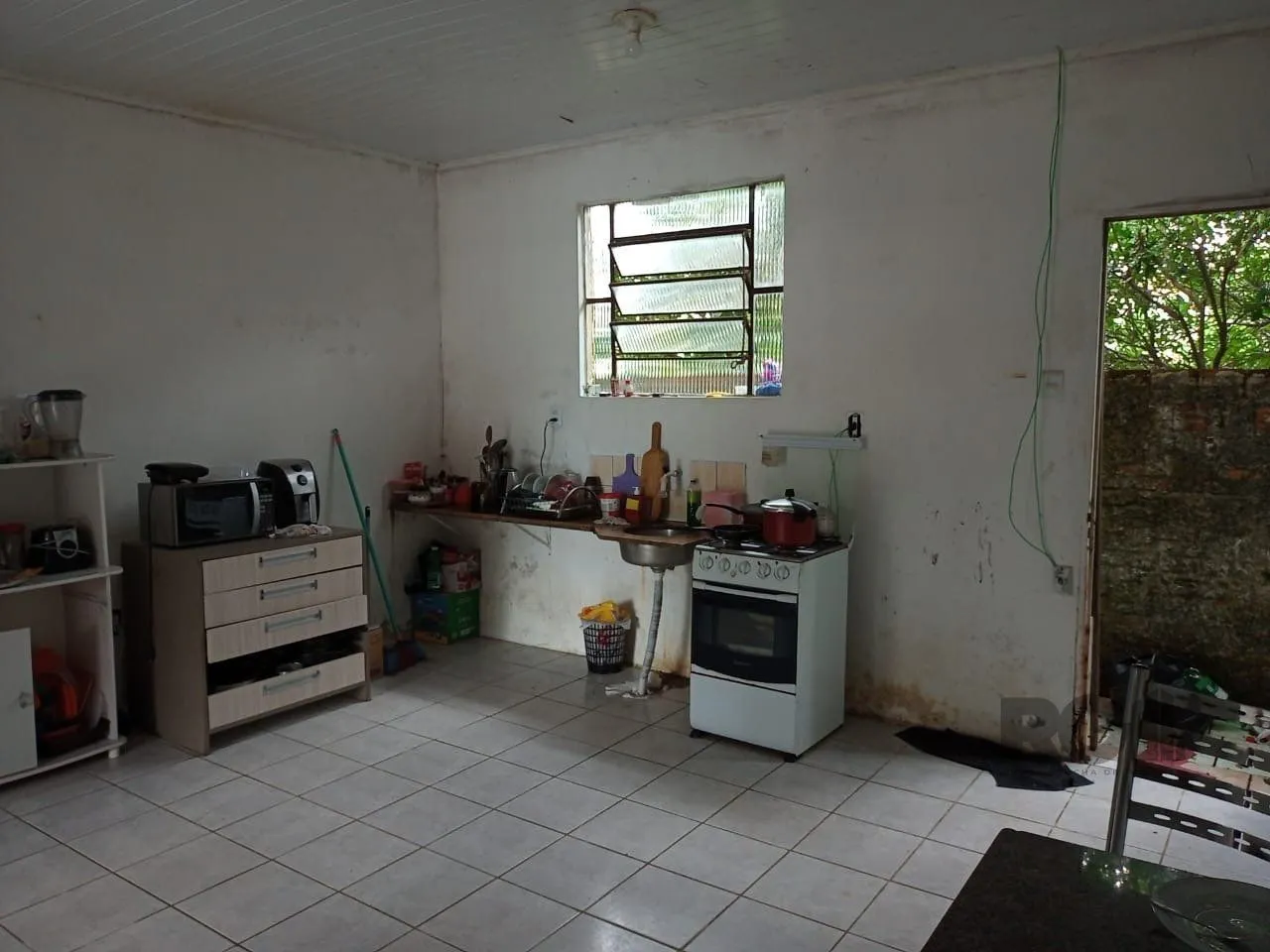 Imagem Casa para Venda - 482m², 3 dormitórios, 3 vagas - Camaquã, Porto Alegre