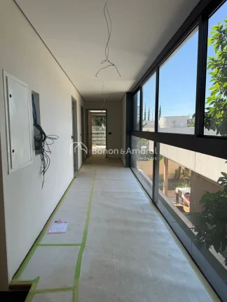 Imagem Maravilhoso sobrado em fase final de acabamento, com 316 mÂ² de construÃ§Ã£o, arquitetura contemporÃ...