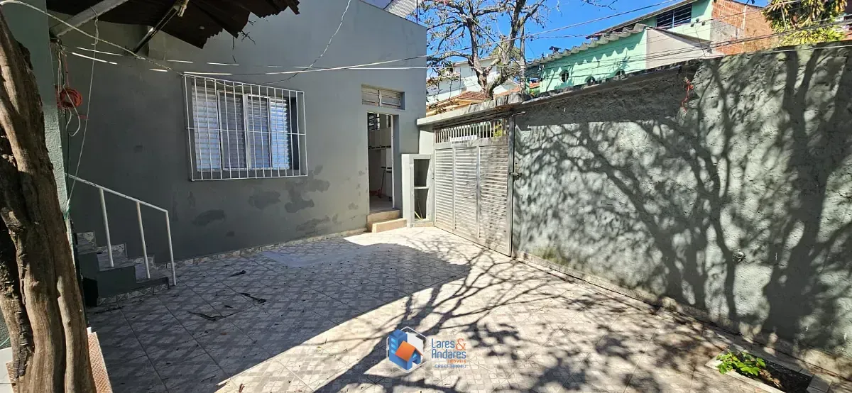Imagem Sobrado para venda em Jardim Regis com 5 quartos, sendo 1 suíte, 218m²