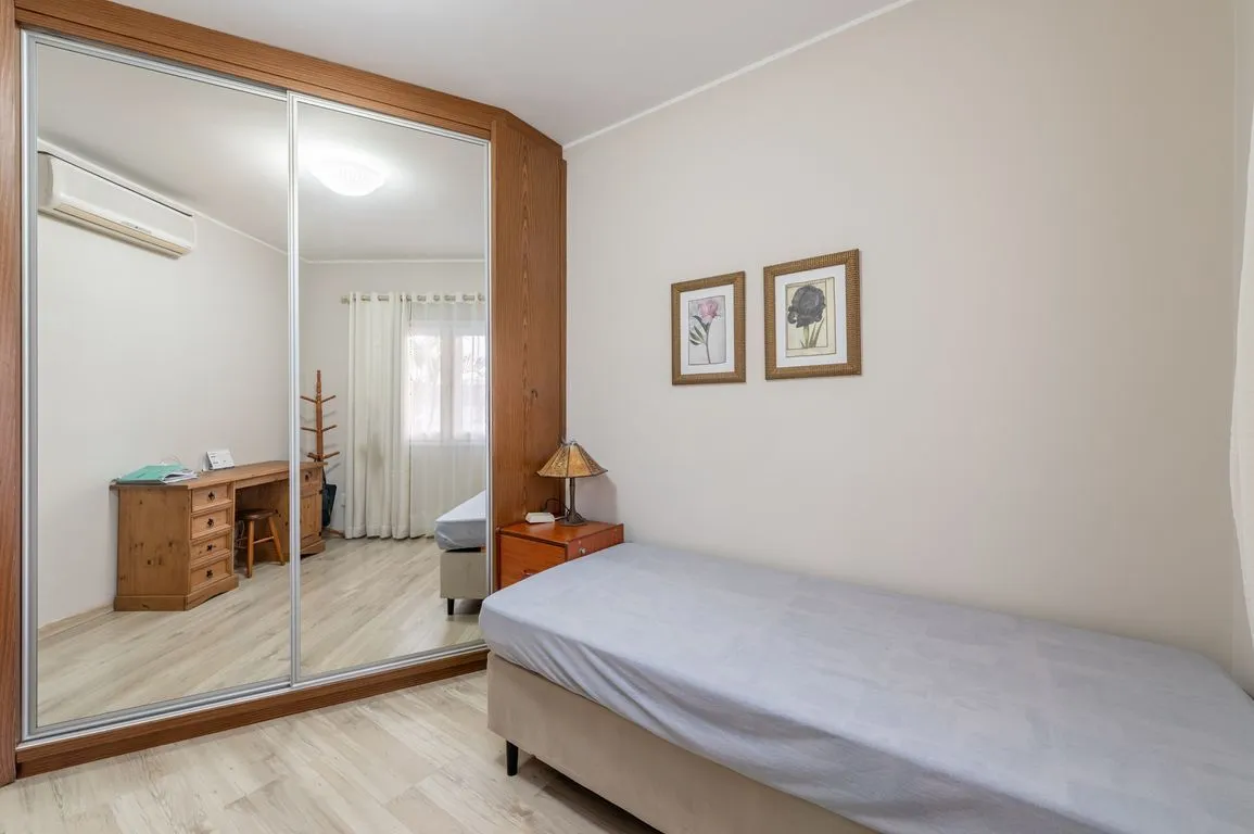 Imagem Apartamento de 4 dormitorios á Venda no Passo da Areia - Porto Alegre