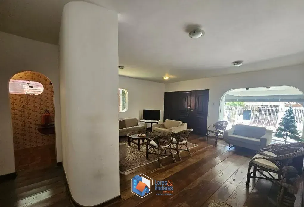 Imagem Casa para venda em Parque Continental com 4 quartos, sendo 3 suítes, 248m²
