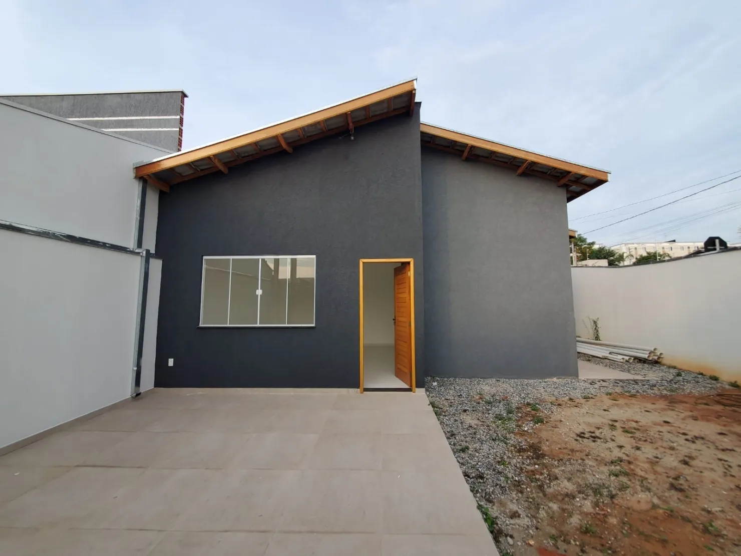 Foto do imóvel Casa à venda 3 Quartos, 1 Suite, 2 Vagas, 160M², Vista Alegre, Taubaté - SP