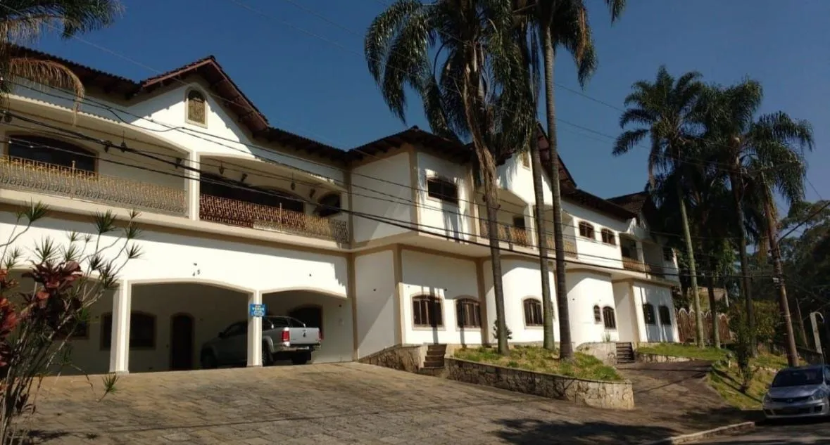 Foto do imóvel Casa à venda no Alphaville 01 em Barueri, 11 suítes, 1.800 m² construídos, terreno de 2.440 m² e frente ao clube em ALPHAVILLE RESIDENCIAL UM, BARUERI - SP