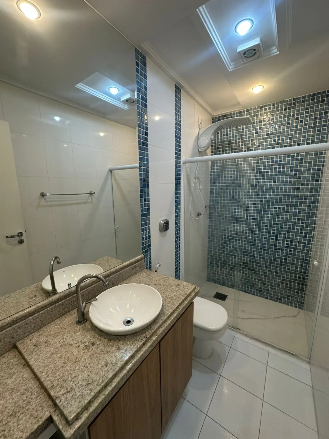 Imagem Apartamento com 4 quartos à venda em Vila Velha