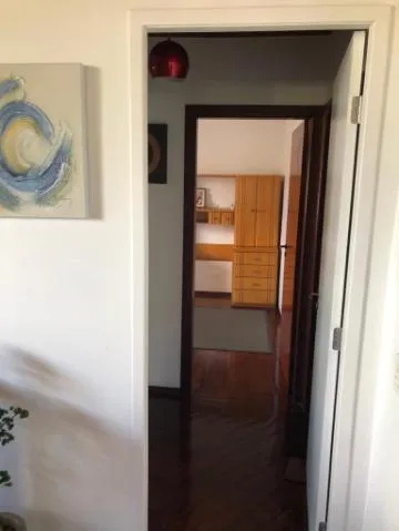 Imagem VENDA DE SOBRADO NO CONDOMÍNIO ARUJÁ V, EM ARUJÁ/SP, 264m² com 3 quartos, suíte, churrasqueira, jardim, cozinha americana e 04 vagas. CONSULTE-NOS.