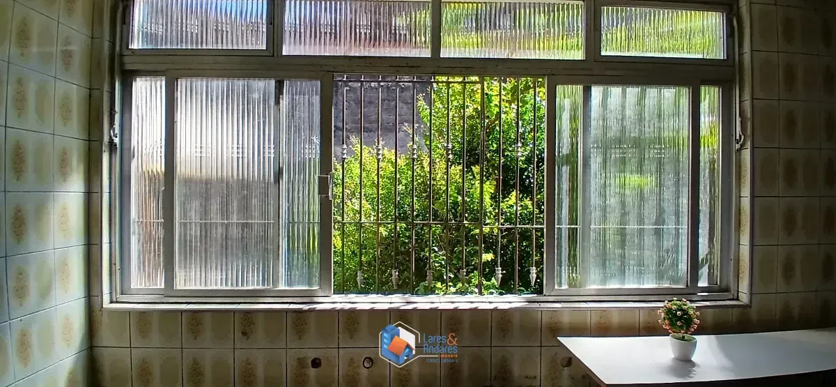 Imagem Casa de vila para venda em Vila Romano com 4 quartos, sendo 1 suíte, 190m²