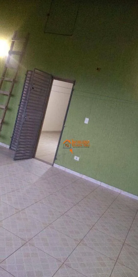 Imagem Sobrado 4 Dormitórios com 2 Suítes, Varanda e 2 Vagas - Guarulhos