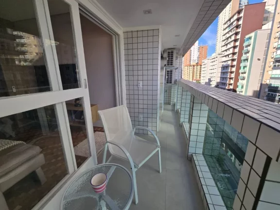 Imagem Apartamento em frente a Praia do Embaré, reformado, Varanda Vista Mar!!