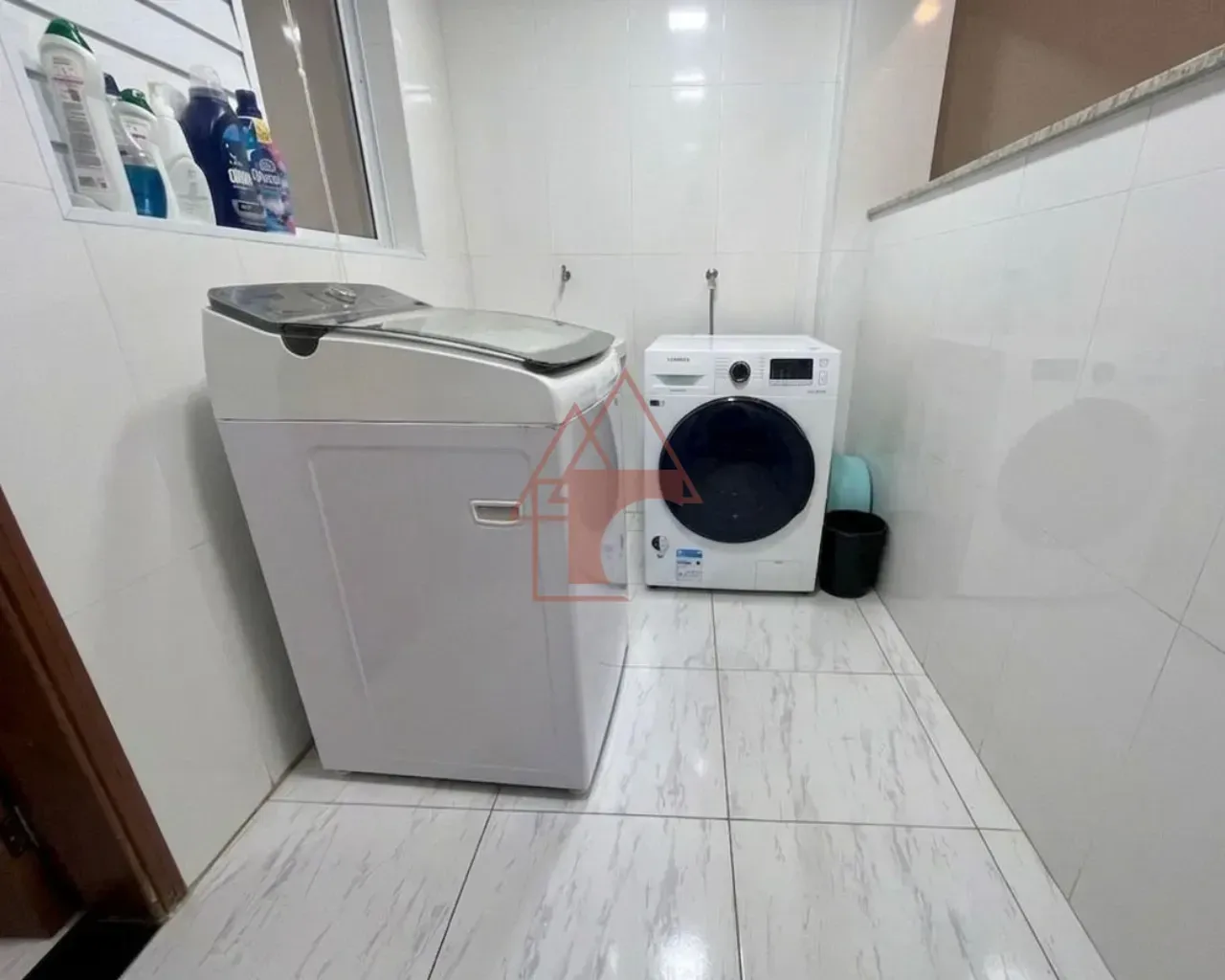 Imagem Casa com 3 Quartos à Venda, 210 m² em Campo Grande - Santos