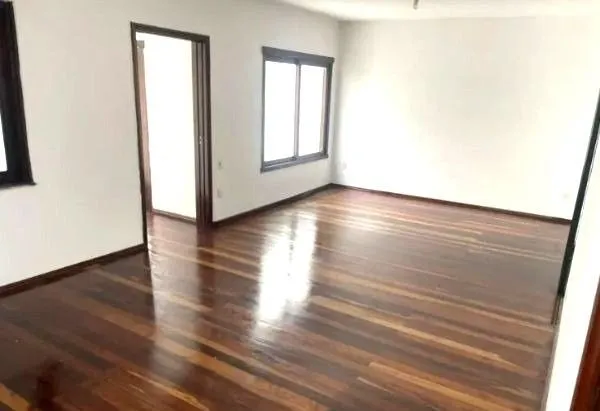 Imagem Prédio comercial no bairro Vila Jardim com 550m²