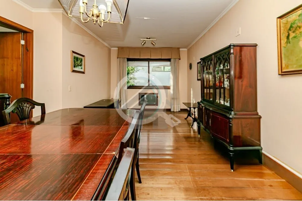 Imagem Este apartamento de 3 dormitórios, com 102m², localizado na Rua Doutor Vale, oferece um estilo de ...