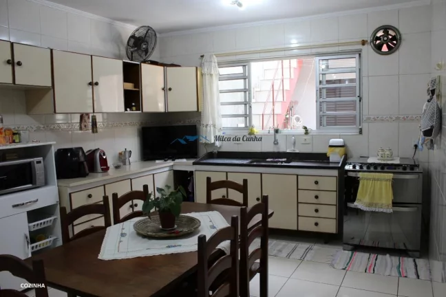 Imagem Sobrado à Venda com 3 dormitórios 3 vagas com Casa nos Fundos, Homero Thon , Santo André