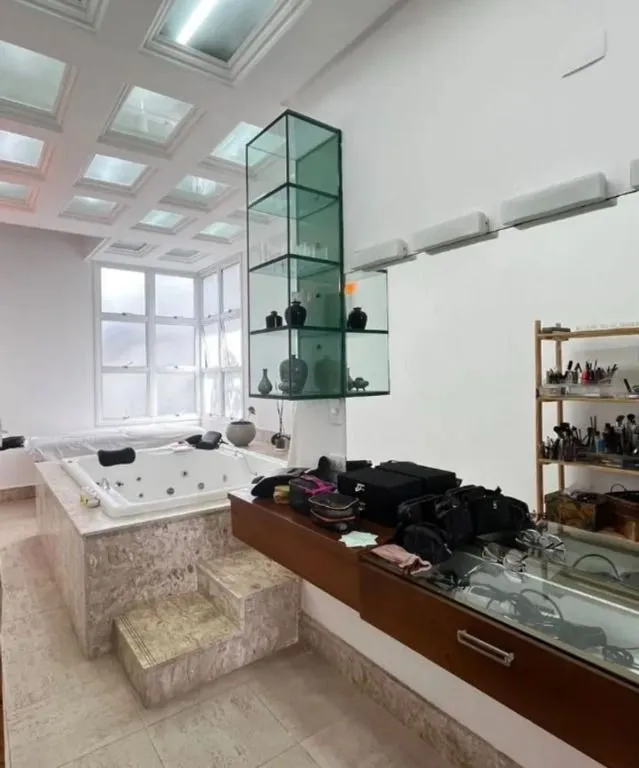 Imagem Casa com 5 dormitórios à venda, 803 m² por R$ 4.199.996,00 - Candelária - Natal/RN