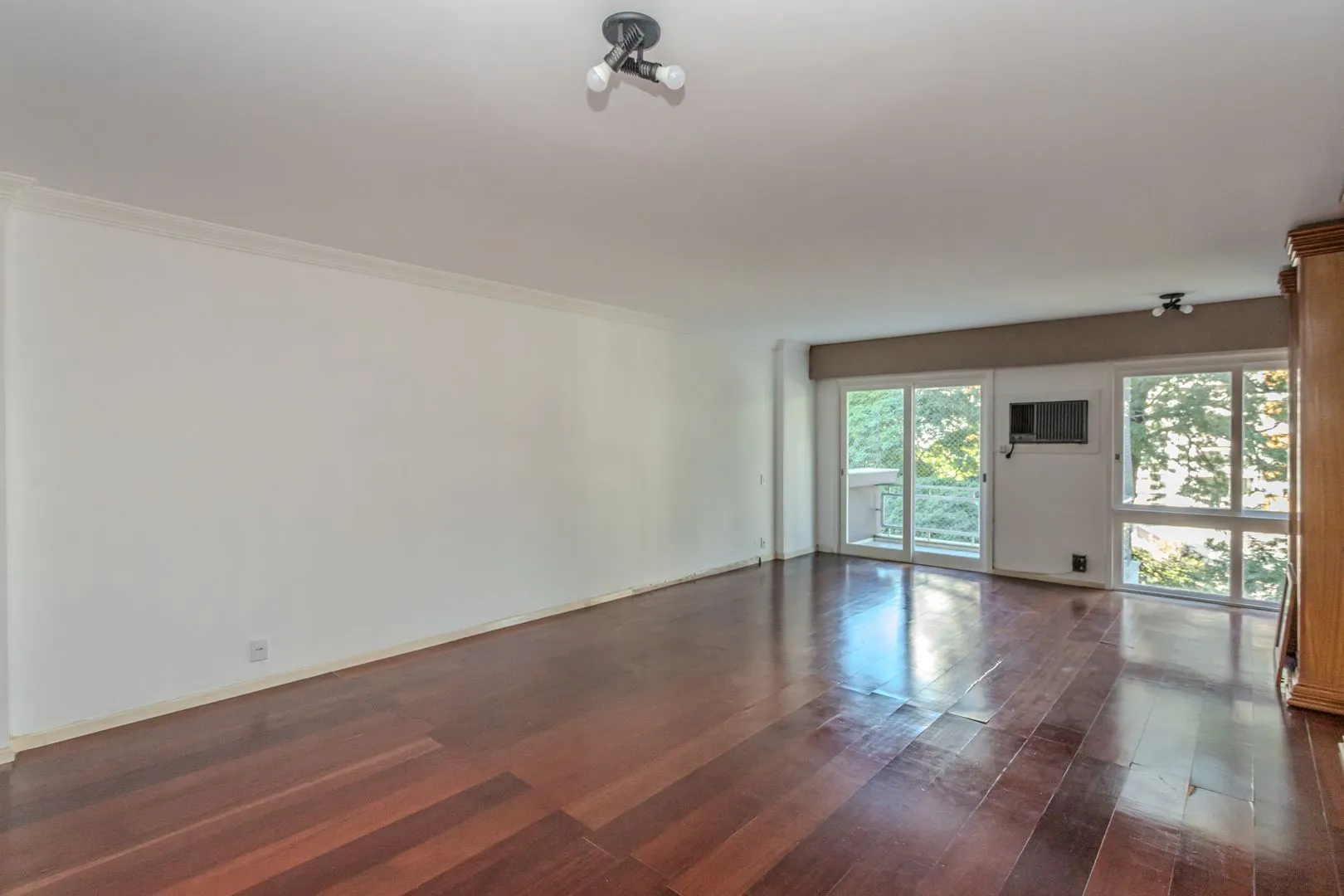Imagem Apartamento no Moinhos de Vento de 3 dormitórios vaga e infra DESOCUPADO