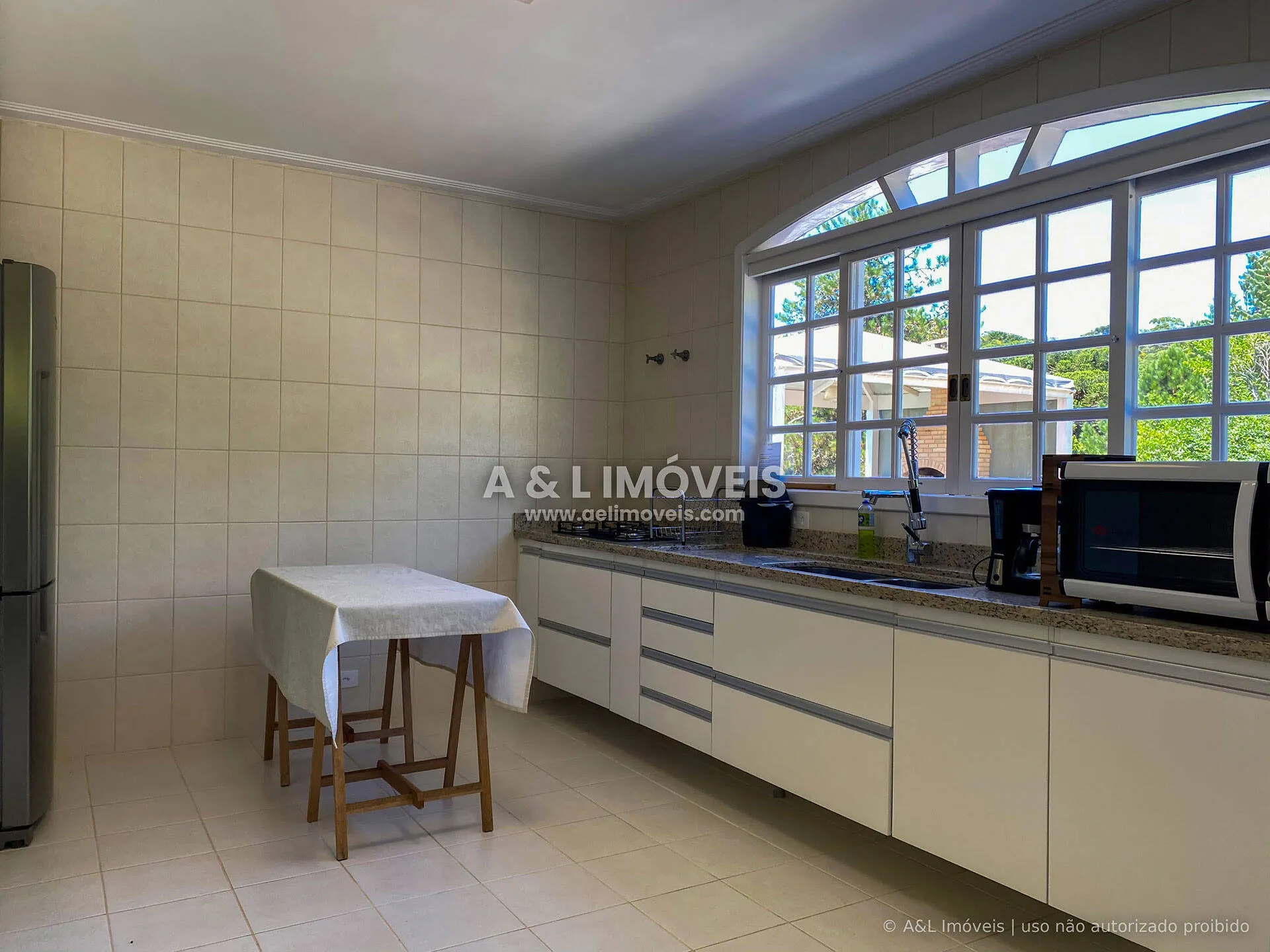 Imagem Casa no Condomínio Iporanga em Campos do Jordão, 5 dormitórios