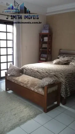 Imagem CASA DE CHÁCARA EM CONDOMÍNIO FECHADO, RÚSTICO EM COTIA, KM 30