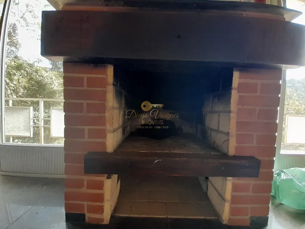 Imagem Casa em Condomínio para Venda em Teresópolis / RJ no bairro Colônia Alpina